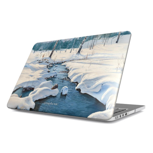 Žiemos peizažas su upeliu - MacBook dėklas